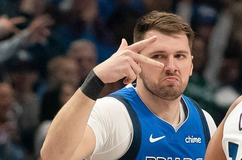 Dallas vs Golden State Luka oyunu 17 dəqiqəyə uçurur